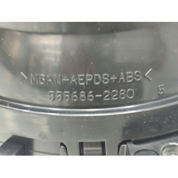 Recambio de rejilla aireadora para toyota auris active referencia OEM IAM 5556862280  