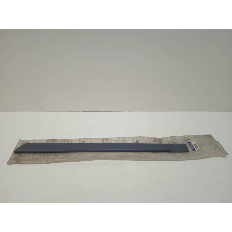 Recambio de moldura para fiat croma (194) referencia OEM IAM 735360445  