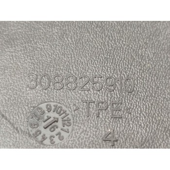 Recambio de enganche cinturon trasero derecho para toyota auris active referencia OEM IAM 308825910  