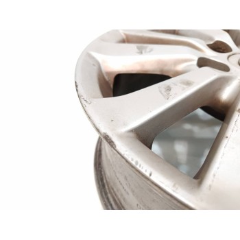 Recambio de llanta para toyota auris sol referencia OEM IAM 4261102790  