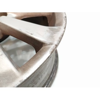 Recambio de llanta para toyota auris sol referencia OEM IAM 4261102790  