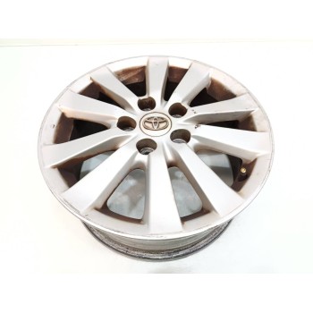 Recambio de llanta para toyota auris sol referencia OEM IAM 4261102790  