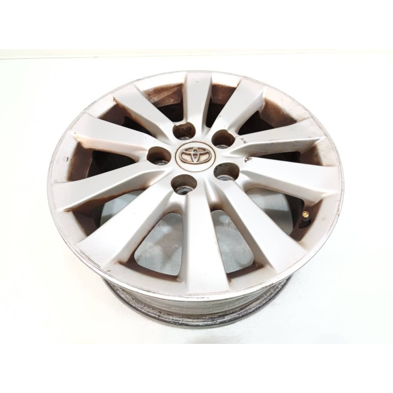 Recambio de llanta para toyota auris sol referencia OEM IAM 4261102790  