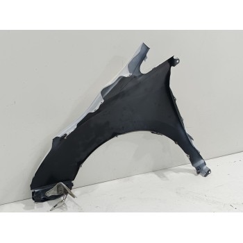 Recambio de aleta delantera derecha para toyota verso life referencia OEM IAM   