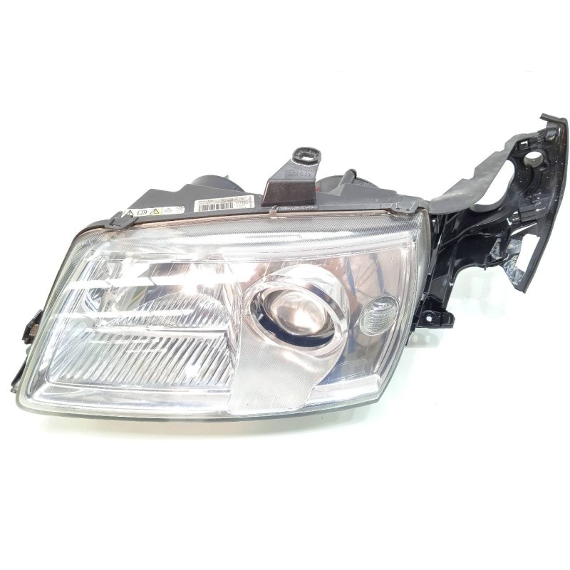 Recambio de faro izquierdo para saab 9-5 berlina referencia OEM IAM 89008300  