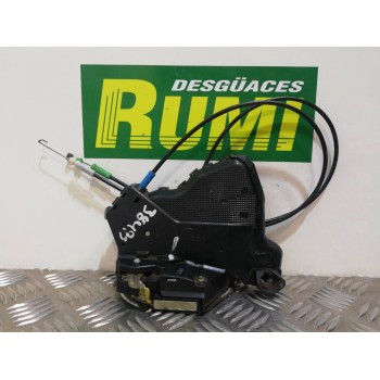 Recambio de cerradura puerta delantera izquierda para toyota avensis berlina (t25) 2.0 sol berlina (5-ptas.) referencia OEM IAM 