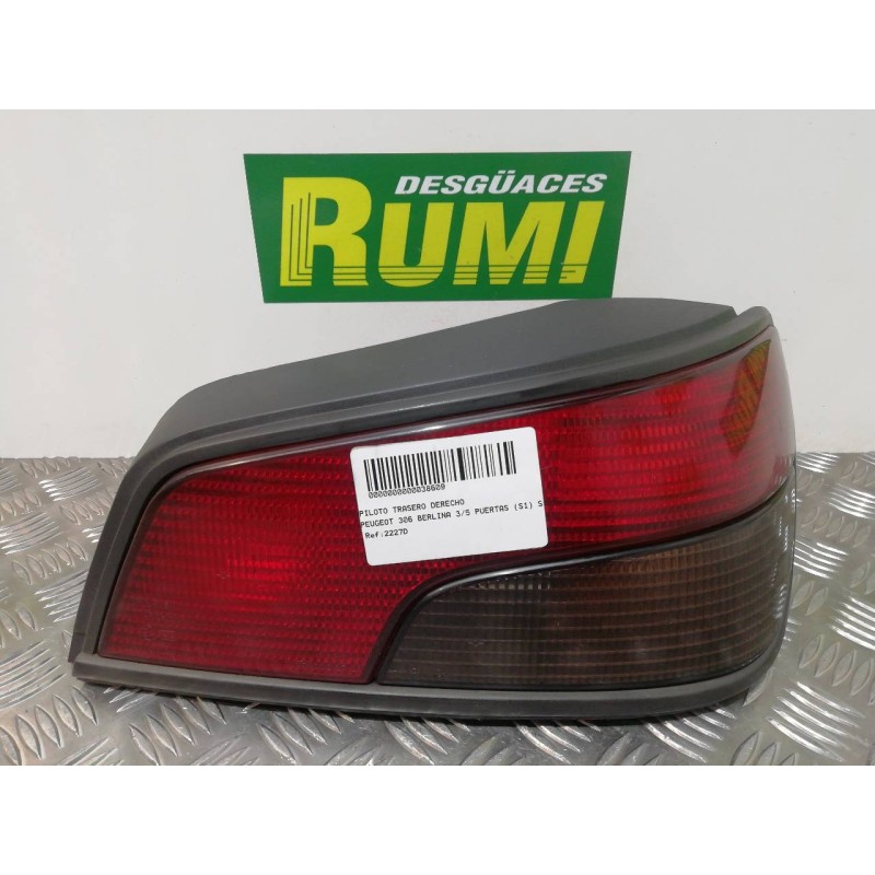 Recambio de piloto trasero derecho para peugeot 306 berlina 3/5 puertas (s1) style d referencia OEM IAM 2227D  