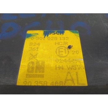 Recambio de faro derecho para opel vectra a referencia OEM IAM 0301028132  