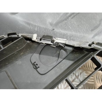 Recambio de paragolpes delantero para ford fiesta (cb1) ambiente referencia OEM IAM 8A6117B968A  