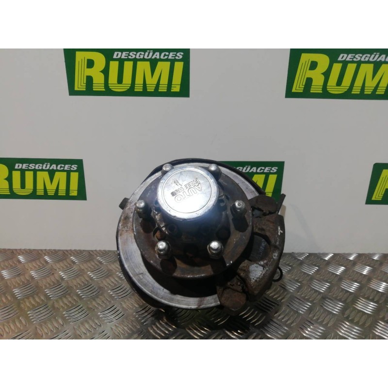 Recambio de mangueta delantera izquierda para mitsubishi montero (l040) 2500 td (4-ptas.) referencia OEM IAM   