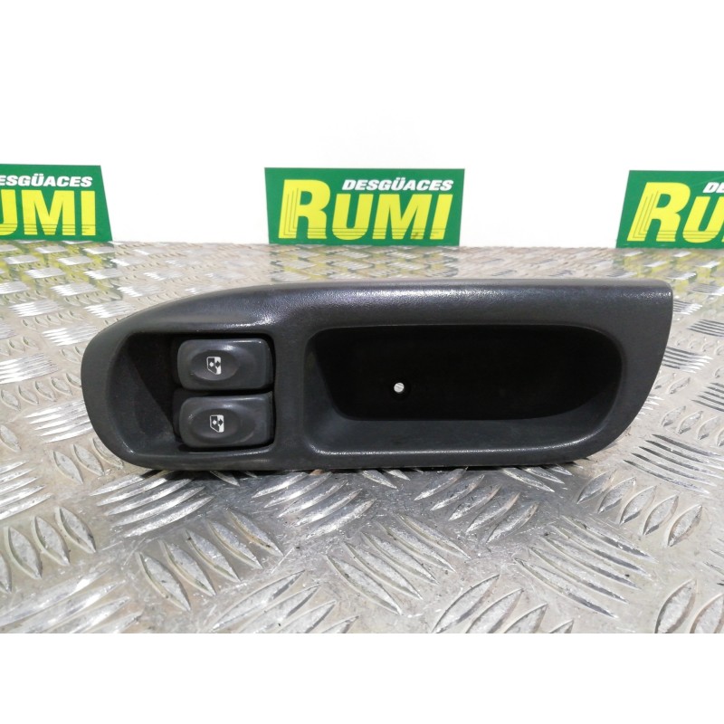 Recambio de mando elevalunas delantero izquierdo para renault scenic (ja..) 1.9 dci authentique referencia OEM IAM   