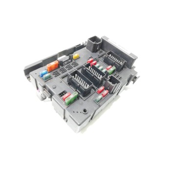 Recambio de caja reles / fusibles para citroën xsara berlina 2.0 hdi 66kw premier referencia OEM IAM 9646405280  