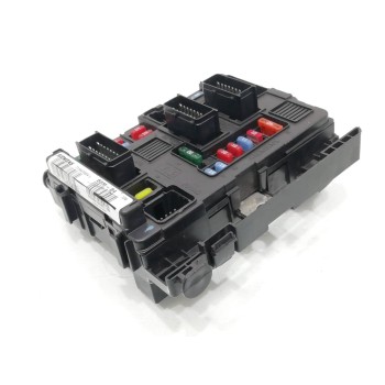 Recambio de caja reles / fusibles para citroën c3 1.4 hdi x referencia OEM IAM 9650618380  