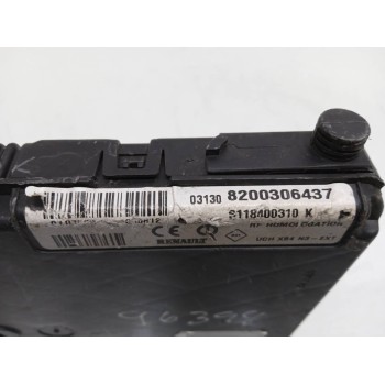 Recambio de caja reles / fusibles para renault scenic ii dynamique referencia OEM IAM 8200306437  