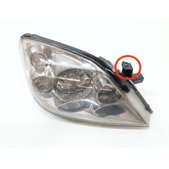 Recambio de faro derecho para nissan primera berlina (p12) acenta referencia OEM IAM 26010AU800  
