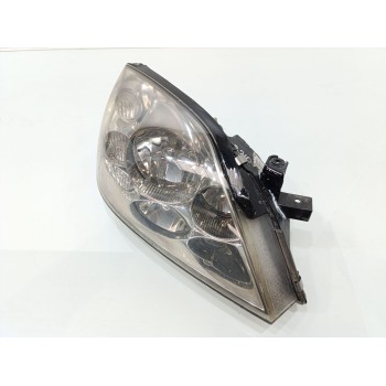Recambio de faro derecho para nissan primera berlina (p12) acenta referencia OEM IAM 26010AU800  