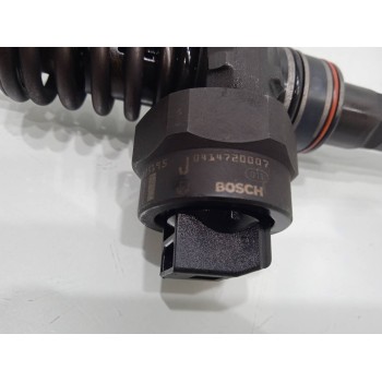 Recambio de inyector para volkswagen passat berlina (3b2) comfortline referencia OEM IAM 038130073F  