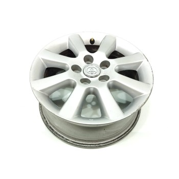 Recambio de llanta para toyota avensis berlina (t25) 2.2 d-4d executive berlina (5-ptas.) referencia OEM IAM 4261105230  