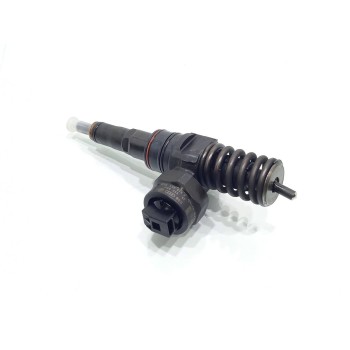 Recambio de inyector para volkswagen passat berlina (3b2) comfortline referencia OEM IAM 038130073F  