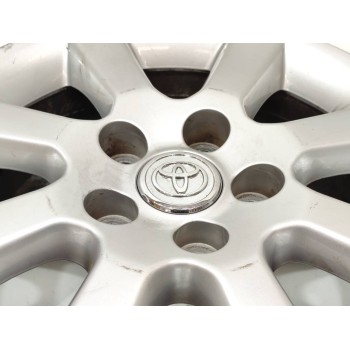 Recambio de llanta para toyota avensis berlina (t25) 2.2 d-4d executive berlina (5-ptas.) referencia OEM IAM 4261105230  