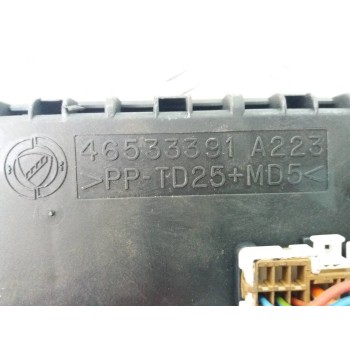 Recambio de caja reles / fusibles para fiat bravo (182) jtd 105 / 100 gt referencia OEM IAM 46533391A223  