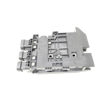 Recambio de caja reles / fusibles para renault megane iii berlina 5 p dynamique referencia OEM IAM 243800011R  