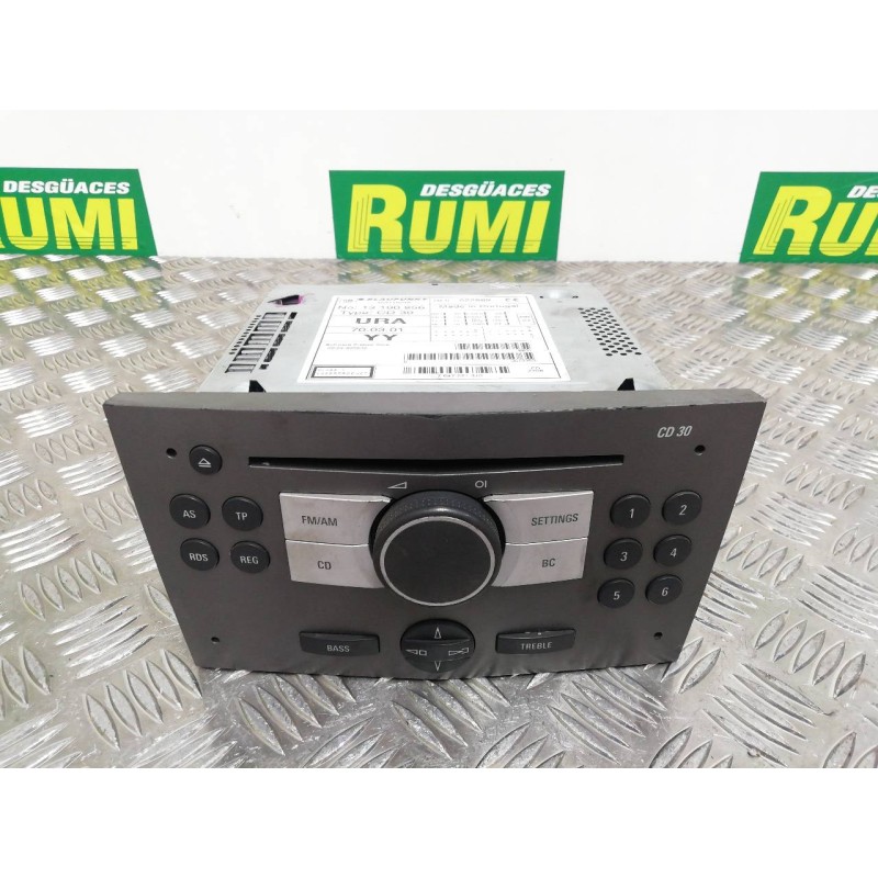 Recambio de sistema audio / radio cd para opel astra h berlina cosmo referencia OEM IAM 13190856 453116246 7647221310
