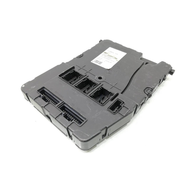Recambio de caja reles / fusibles para renault megane ii berlina 5p authentique referencia OEM IAM 8200525384  