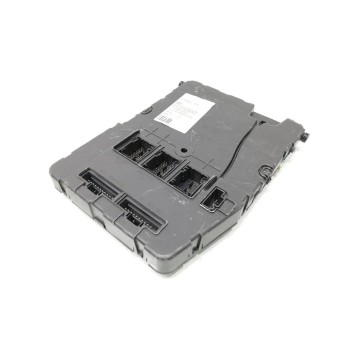 Recambio de caja reles / fusibles para renault megane ii berlina 5p confort dynamique referencia OEM IAM 8200306435  