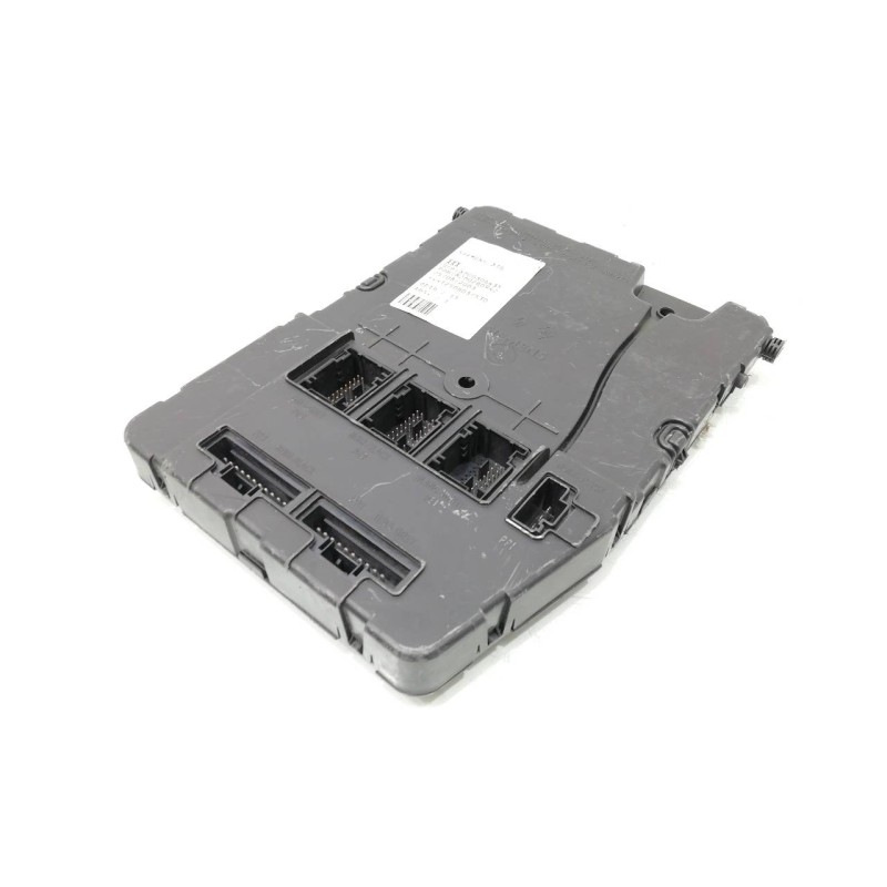 Recambio de caja reles / fusibles para renault megane ii berlina 5p confort dynamique referencia OEM IAM 8200306435  