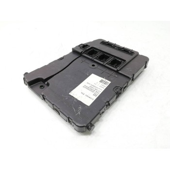 Recambio de caja reles / fusibles para renault megane ii berlina 5p confort dynamique referencia OEM IAM 8200306435  