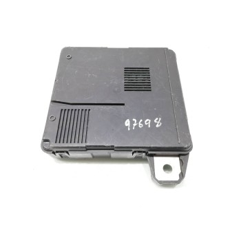 Recambio de caja reles / fusibles para renault megane ii berlina 3p confort dynamique referencia OEM IAM 8200306033  