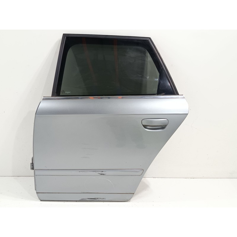 Recambio de puerta trasera izquierda para audi a4 avant (8e) 1.9 tdi referencia OEM IAM   