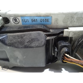 Recambio de faro derecho para skoda octavia berlina (1u2) ambiente referencia OEM IAM 1U1941016E  