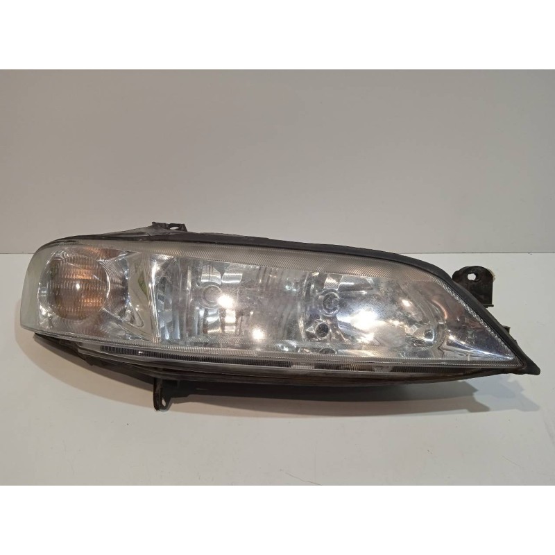 Recambio de faro derecho para opel vectra b berlina comfort referencia OEM IAM 90586845  