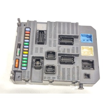 Recambio de caja reles / fusibles para citroën c4 berlina collection referencia OEM IAM 9663798480  