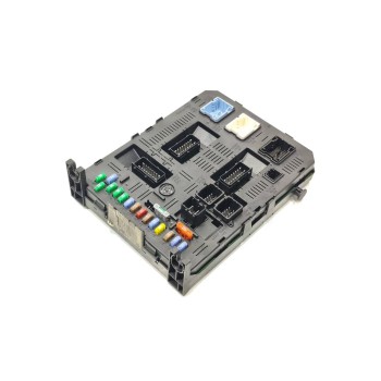 Recambio de caja reles / fusibles para citroën c5 berlina audace referencia OEM IAM 9661940480  