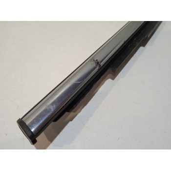 Recambio de moldura para seat arona referencia OEM IAM 6F9853970  