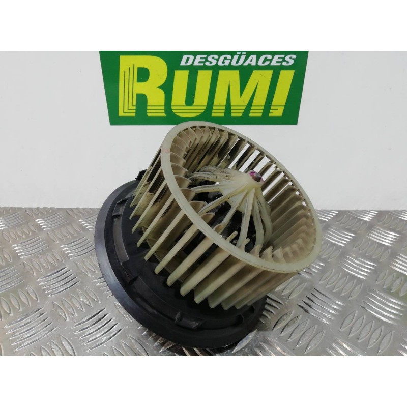 Recambio de motor calefaccion para lancia dedra berl. 1.6 le devon referencia OEM IAM 90225  