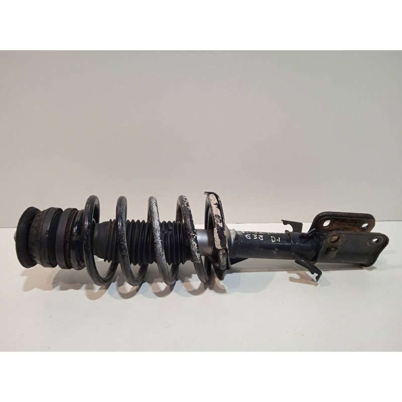 Recambio de amortiguador delantero izquierdo para mercedes-benz vito (w638) caja cerrada referencia OEM IAM A6383200913  