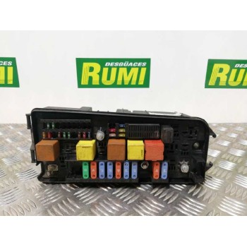 Recambio de caja reles / fusibles para opel vectra c berlina comfort referencia OEM IAM 13170899 519066104 