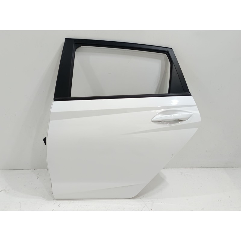Recambio de puerta trasera izquierda para hyundai i20 (bc3) klass referencia OEM IAM   
