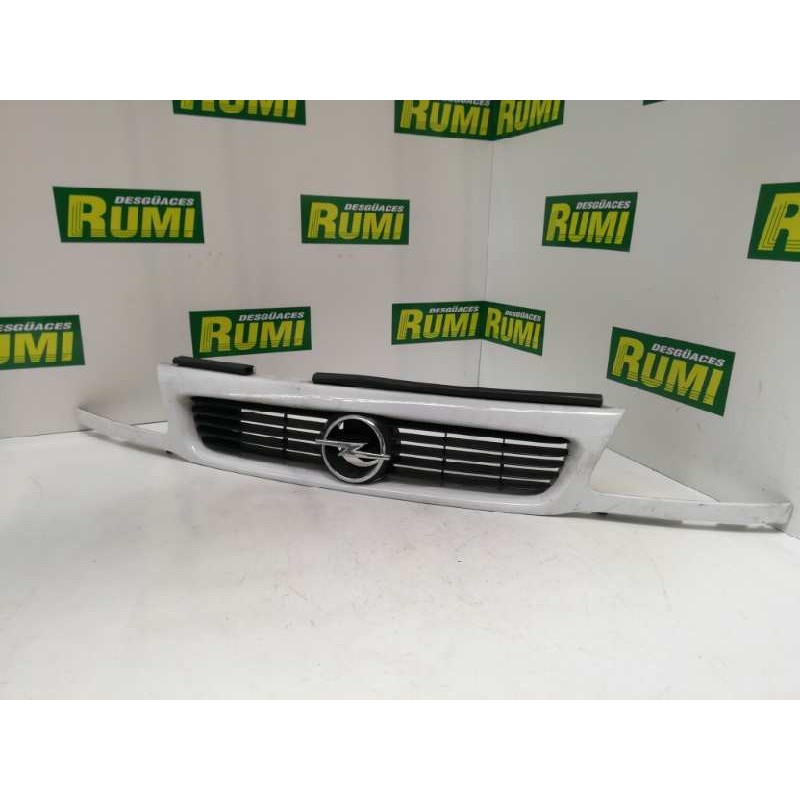 Recambio de rejilla delantera para opel astra f berlina básico referencia OEM IAM   