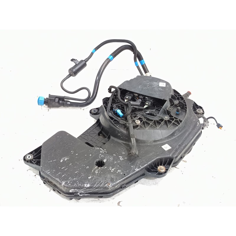Recambio de deposito adblue para renault megane iv berlina 5p r.s. line referencia OEM IAM 172A24491R  