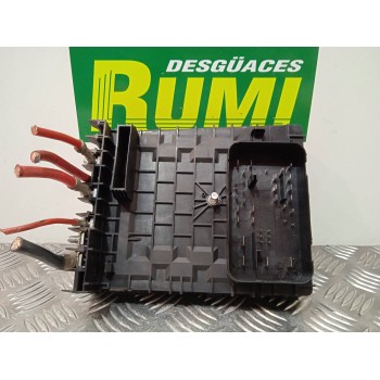 CAJA RELES / FUSIBLES 1K0937125 017181301 017183071