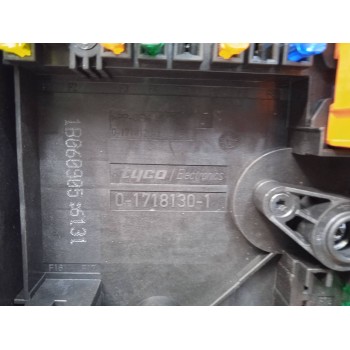 Recambio de caja reles / fusibles para volkswagen golf v berlina (1k1) highline referencia OEM IAM 1K0937125 017181301 017183071