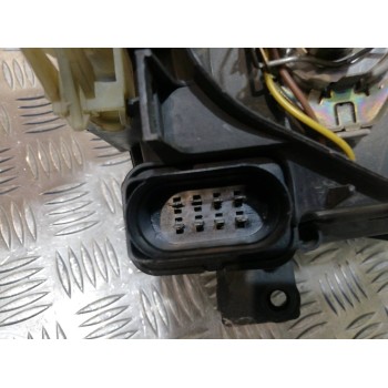 Recambio de faro izquierdo para volkswagen polo berlina (6n2) trendline referencia OEM IAM 96381900L  