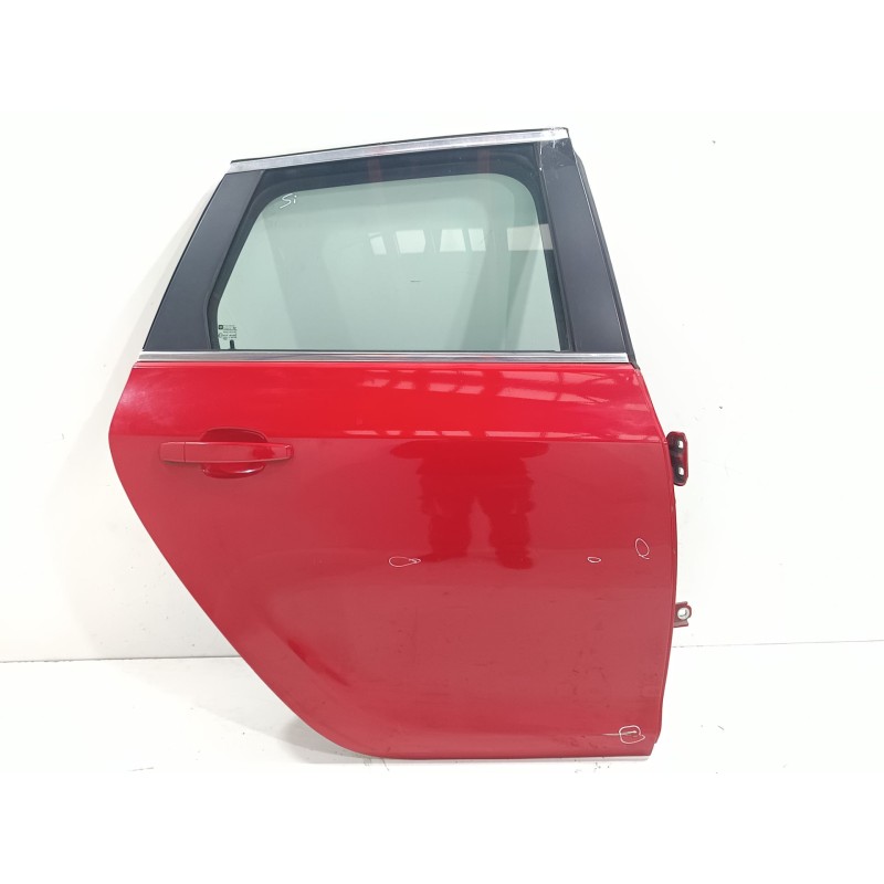 Recambio de puerta trasera derecha para opel astra j sports tourer cosmo referencia OEM IAM   