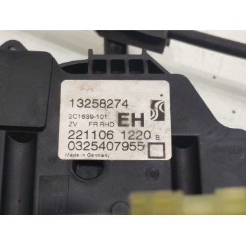 Recambio de cerradura puerta delantera derecha para opel corsa d enjoy referencia OEM IAM 13258274  