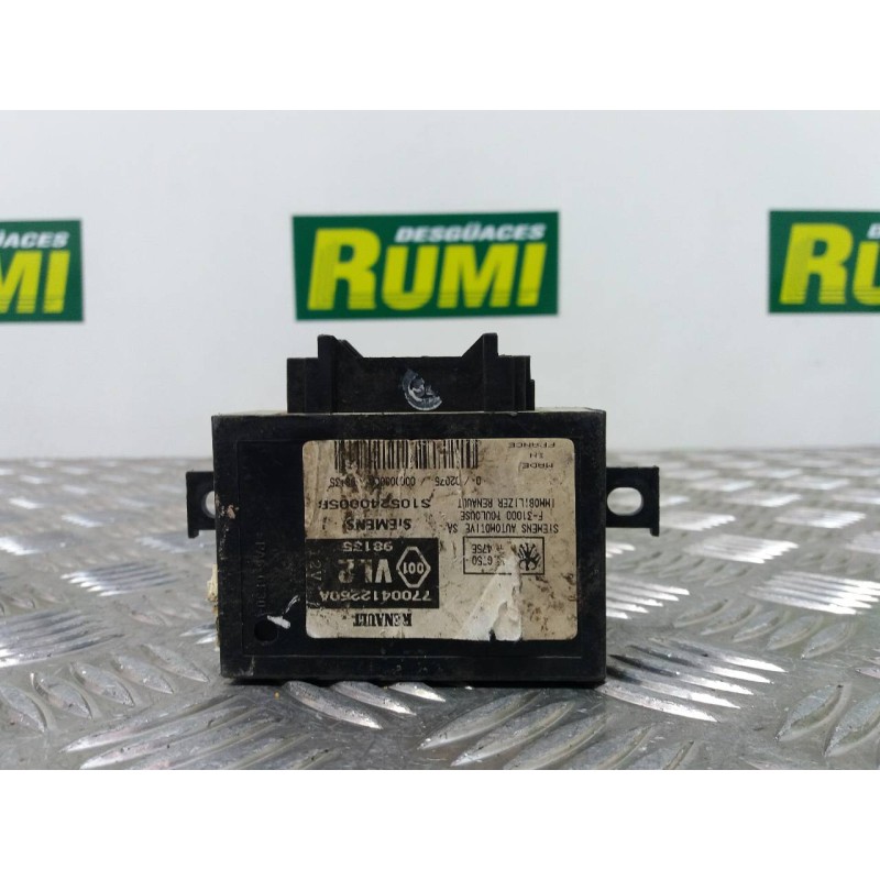 Recambio de modulo electronico para renault twingo (co6) 1.2 easy (c066/67/68) referencia OEM IAM 7700412260A 98135 S105240005B
